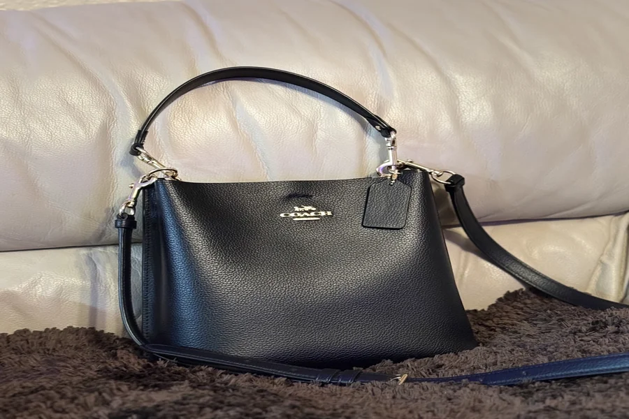 Mollie Bucket Bag 22